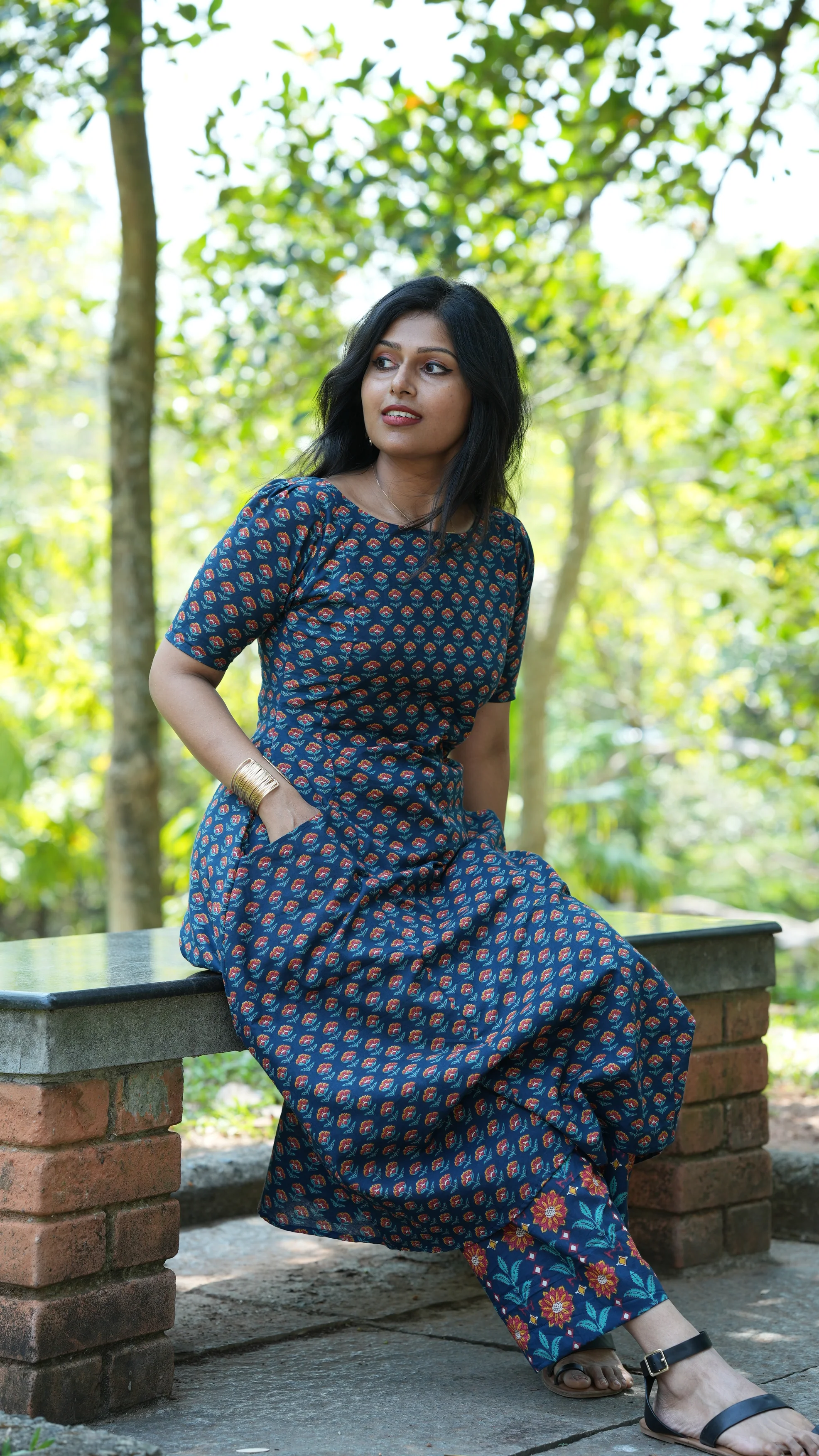 Neeli - Image 3