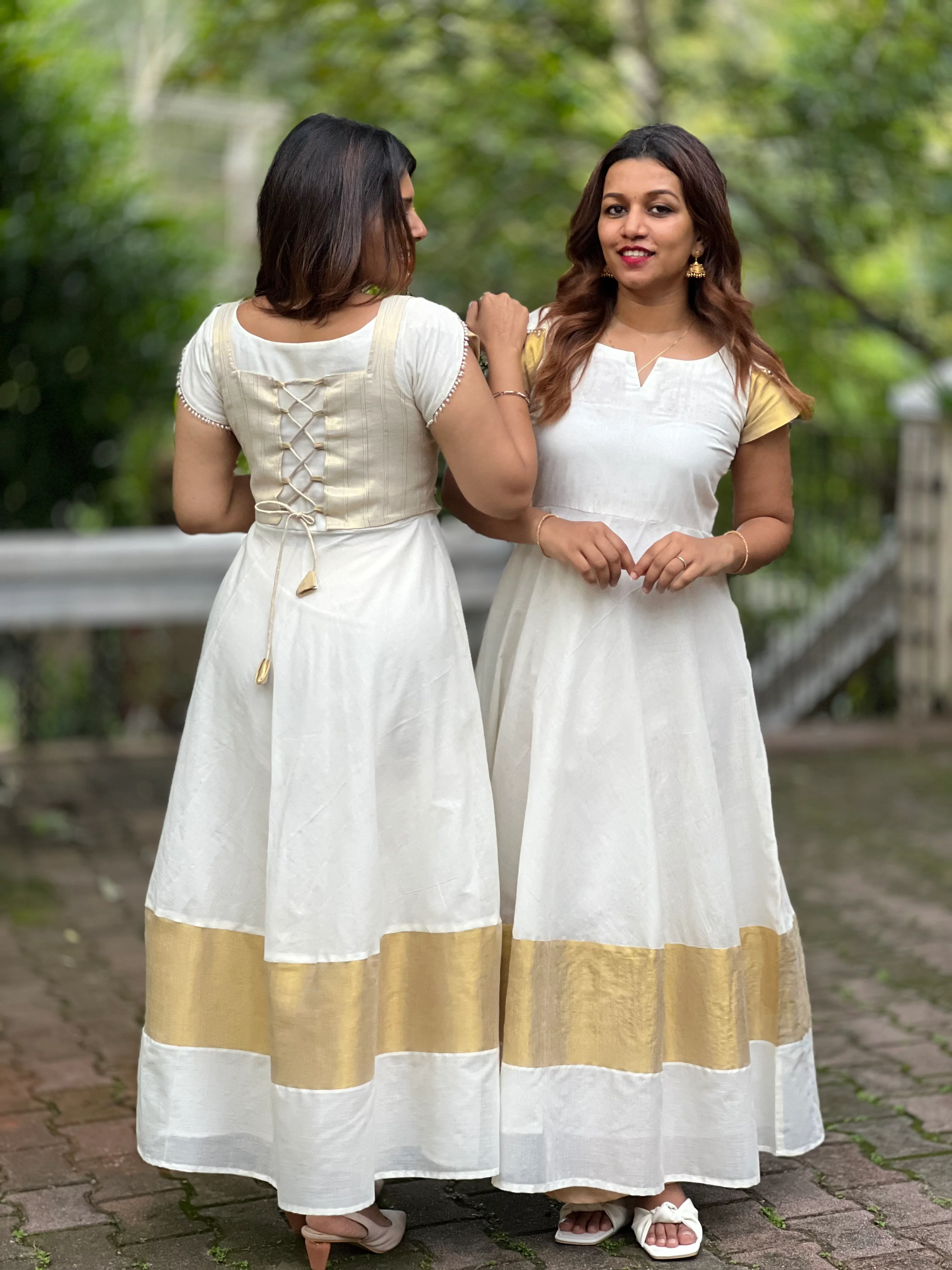 Uthara with Corset - Image 8